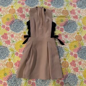 Size 0 women’s BCBGMaxAria blush pink Kalie dress